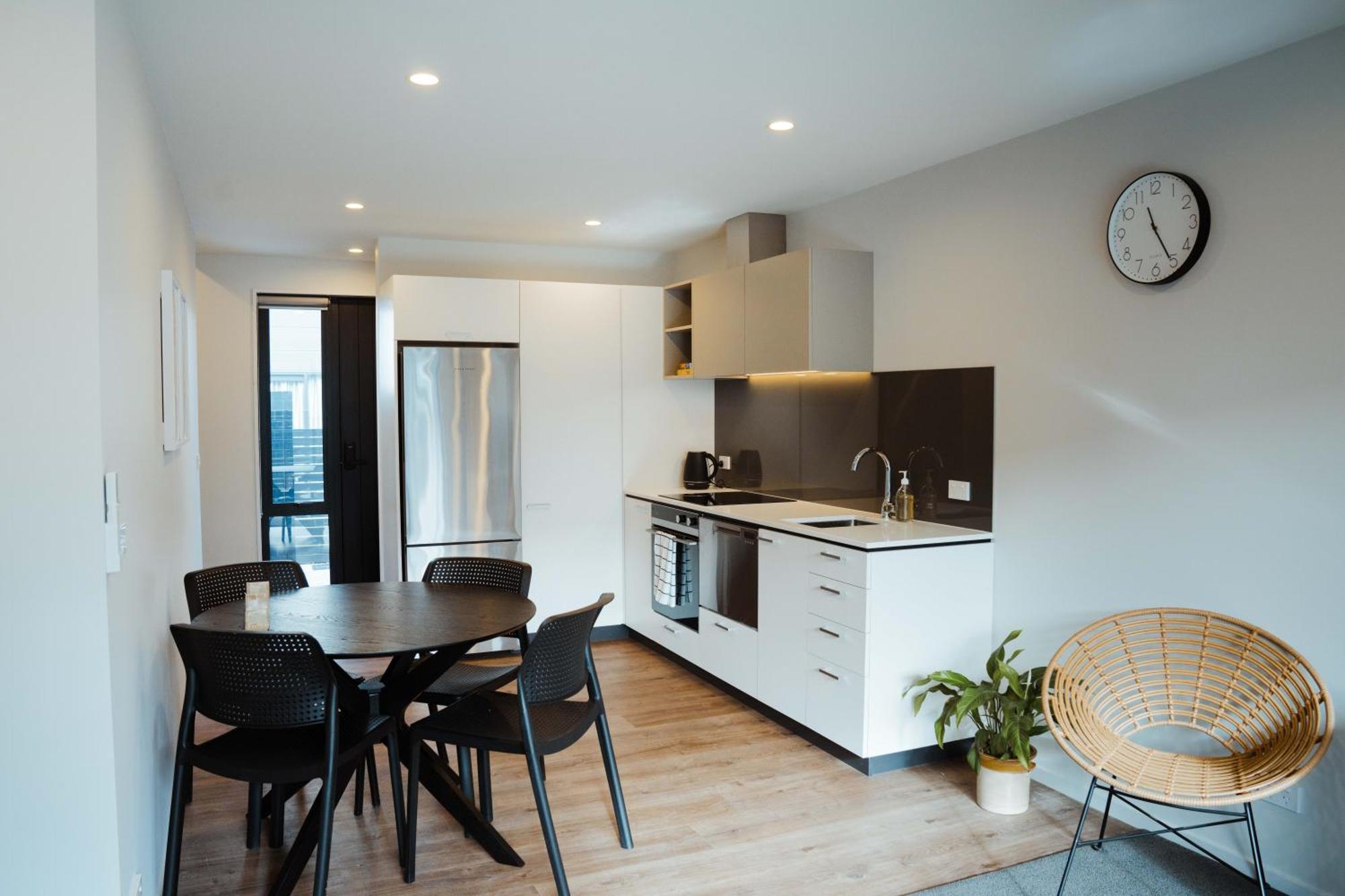 New Townhouse, Heart Of City Centre, 2 Bed 2 Bath, Car Park Christchurch Bagian luar foto