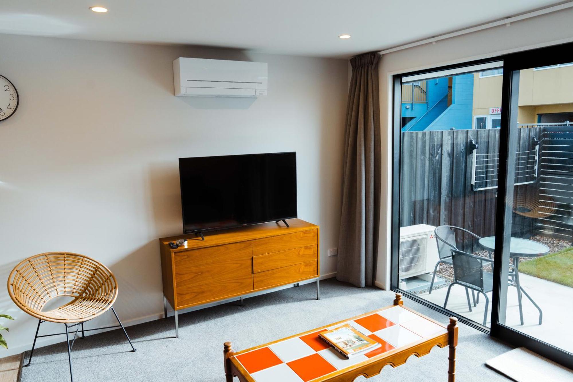 New Townhouse, Heart Of City Centre, 2 Bed 2 Bath, Car Park Christchurch Bagian luar foto